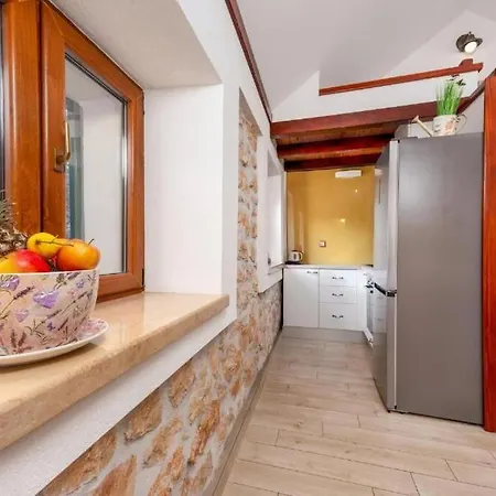 House Small Paradise Slivno (Split-Dalmatia)