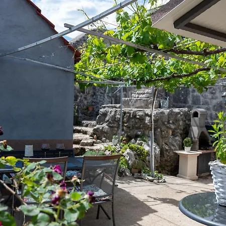 House Small Paradise