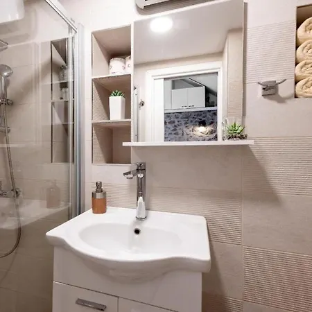 House Small Paradise Дом отдыха *