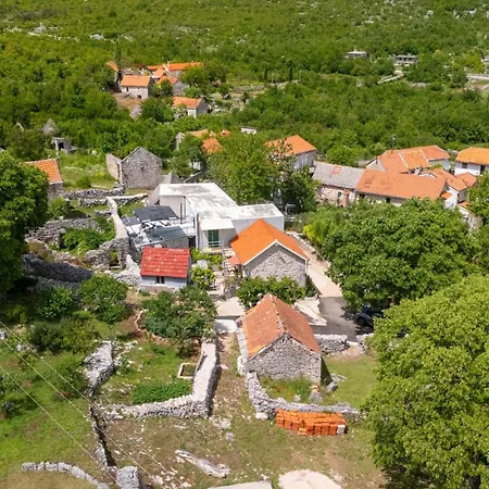 Дом отдыха House Small Paradise